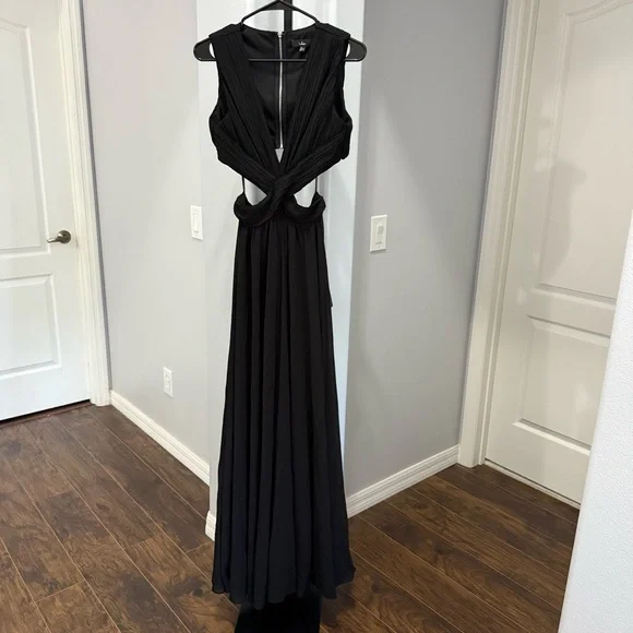NWT Lulus Vivid Imagination Black Cutout Maxi Dress Formal Evening Textured - Picture 2 of 9